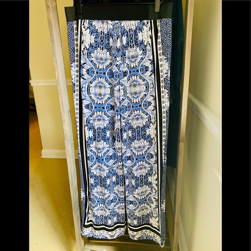 INC International Concepts Pants floral blue white